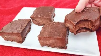 Delícia SEM AÇÚCAR, Só 4 INGREDIENTES e SEM LEITE! O Famoso Sorvete de Cortar! Fácil e Rápido