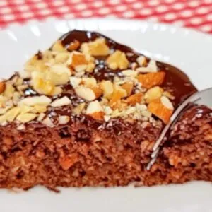 É SEM FARINHA E AÇÚCAR e FICA INCRÍVEL! Bolo Rápido, Barato e Saudável (Sem Leite e Manteiga)