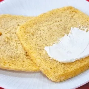 SUBSTITUA O PÃO! Só 2 MIN e quase ZERO CARBOIDRATOS - Sem Trigo e Leite, Fácil e Rápido (Low Carb)