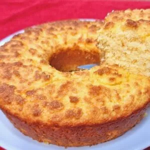 ZERO FARINHA, AÇÚCAR e LEITE! Bolo FÁCIL e FOFINHO com POUCOS CARBOIDRATOS - Delicioso e Low Carb!