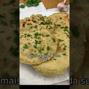 NÃO COMA PÃO BRANCO! Este pão de alho na frigideira é fácil, saudável e zero farinha de trigo!