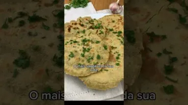 NÃO COMA PÃO BRANCO! Este pão de alho na frigideira é fácil, saudável e zero farinha de trigo!