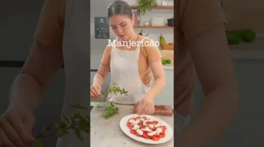 SALADA CLÁSSICA | Saladas Irresistíveis | Ep. 10 #shorts