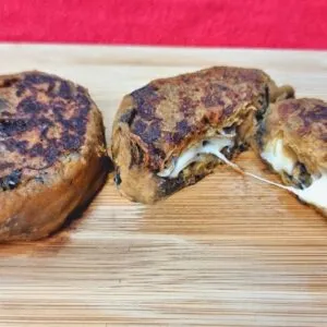 MELHOR QUE CARNE! Hambúrguer Vegetariano FÁCIL, SEM TRIGO e SEM OVO - Saudável, Barato e Recheado