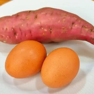 SUBSTITUA O PÃO em 3 MIN! Misture OVO CRU com BATATA DOCE CRUA e vai VICIAR nessa DELÍCIA!