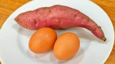 SUBSTITUA O PÃO em 3 MIN! Misture OVO CRU com BATATA DOCE CRUA e vai VICIAR nessa DELÍCIA!