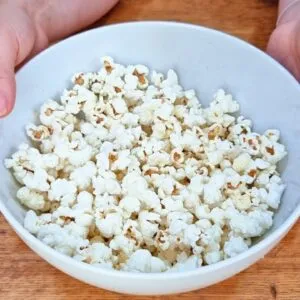 PIPOCA ANTI-INFLAMATÓRIA - SEM ÓLEO, FÁCIL, RÁPIDA e DELICIOSA!