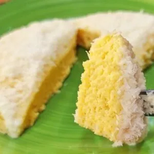 Bolo de 2 MIN e POUCOS CARBOIDRATOS! Fofinho, SEM TRIGO E AÇÚCAR, Fácil, Saudável e Barato