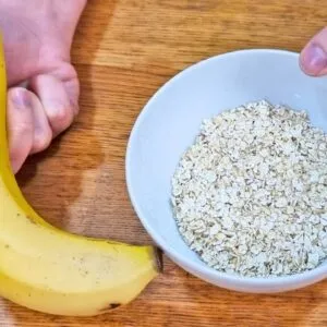 SUBSTITUA O PÃO em 3 MIN! Misture BANANA e AVEIA e vai AMAR! Sem Farinha, Açúcar e Gordura - Fácil