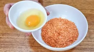 SUBSTITUA O PÃO em 3 MIN! Misture OVO CRU E LENTILHA e vai VICIAR nessa DELÍCIA - Sem Farinha, Fácil