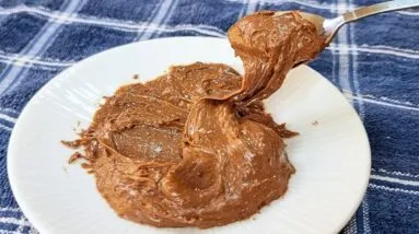 Só 3 INGREDIENTES e 3 MIN! Brigadeiro de Colher SEM AÇÚCAR E MANTEIGA - Fácil, Rápido e Delicioso