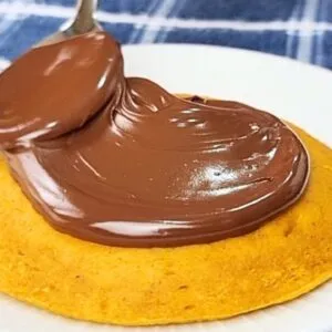 Só 3 MIN! Bolo de Cenoura Simples e Delicioso - SEM TRIGO, AÇÚCAR e LEITE - Leve, Fácil e Rápido