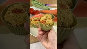 Lanche fácil, rápido e saudável com os legumes da geladeira! Sem glúten e vegano.