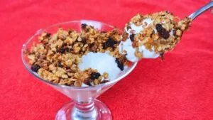 A MELHOR GRANOLA SAUDÁVEL - SEM AÇÚCAR E GLÚTEN - Fácil, Barata, Saudável e Deliciosa