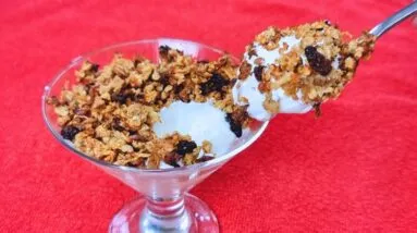 A MELHOR GRANOLA SAUDÁVEL - SEM AÇÚCAR E GLÚTEN - Fácil, Barata, Saudável e Deliciosa