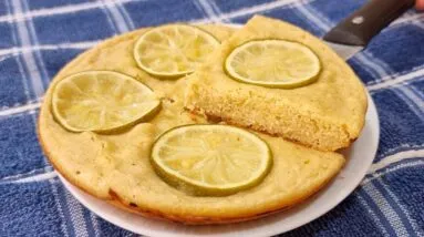 Bolo de LIMÃO de FRIGIDEIRA - Delicioso, SAUDÁVEL e POUCAS CALORIAS (Sem Açúcar e Trigo) - Rápido!