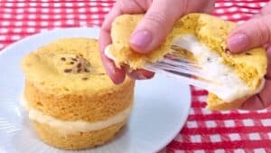 Só 2 MIN, 3 INGREDIENTES e quase ZERO CARBOIDRATOS - Pão Fofinho, Saudável, Barato e Delicioso