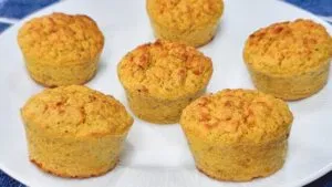 Bolinho MARAVILHOSO e SAUDÁVEL - Fácil, SEM AÇÚCAR, TRIGO E LEITE (+ Anti-Inflamatório) - Fofinho!