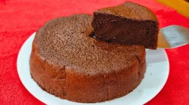 Só 2 Ingredientes! Bolo MOLHADINHO, Delicioso e muito Fácil - A família toda vai amar!