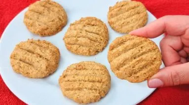 ZERO TRIGO E AÇÚCAR! Só 3 Ingredientes e Baixo em Carboidratos - Biscoito Low Carb e Sem Leite