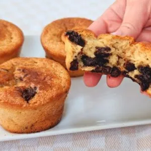 Bolinho FOFINHO com POUCOS INGREDIENTES - SEM AÇÚCAR E TRIGO - Rápido, Leve, Delicioso e Saudável!