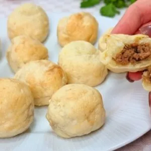 BOLINHO DE MANDIOCA - SEM TRIGO, OVO, LEITE E MANTEIGA! Minha Receita Favorita!