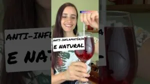Descobri uma água vermelha com ação anti-inflamatória e natural. Tão fácil! 🌿🎉
