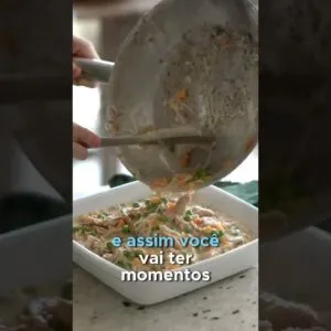 CROCANTE POR FORA, CREMOSA POR DENTRO! A Torta de Frango na Travessa que Desmancha na Boca  #receita