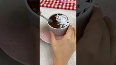 Você não vai acreditar que isso fica pronto em 5 minutos…😍🍫