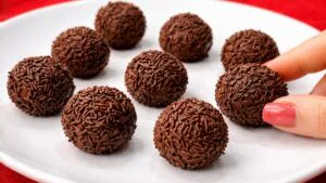 Só 5 MIN, ZERO GORDURA e SEM AÇÚCAR! Poucas Calorias e Muita Proteína - Brigadeiro Fácil, Sem Fogo!