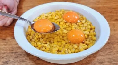 Só 5 MIN! Misture Ovo Cru com Milho, na Frigideira! Melhor que Pizza! Incrível e Saudável!