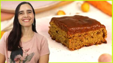 Este BOLO DE CENOURA CUIDA DA SUA PELE!