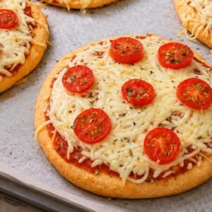 Mini Pizza DELICIOSA, Sem Farinha e Poucos Carboidratos - Muitas Fibras e Proteínas, Fácil e Rápida