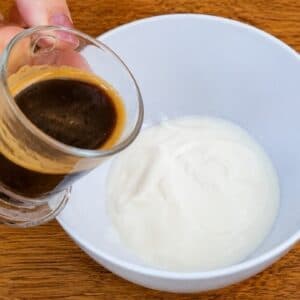 Misture CAFÉ e IOGURTE e vai VICIAR nessa DELÍCIA! Sem Açúcar e Gordura! Fácil e Rápido