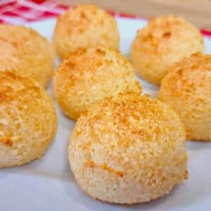 Pão de Tapioca FOFINHO, SEM LEITE e SEM GLÚTEN - Barato, Rápido e Muito Fácil