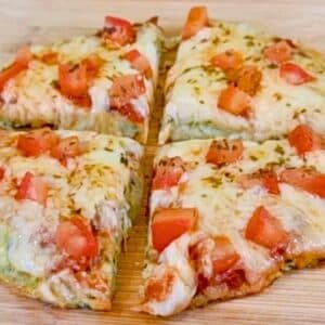 Pizza de Frigideira LOW CARB e ZERO GLÚTEN em MINUTOS! Super SAUDÁVEL, Fácil e Deliciosa