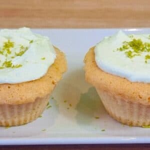 Só 3 MIN! Bolinho SEM AÇÚCAR E GLÚTEN - Fofinho, Leve e Saudável