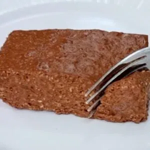 Bolo Molhadinho SEM AÇÚCAR, só 4 INGREDIENTES, SEM FORNO, Sem Farinha e Sem Leite! Sucesso garantido