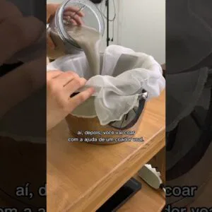 USE CHIA PARA FAZER LEITE E GANHE MAIS SAÚDE! Este leite vegetal é super anti-inflamatório!