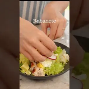 SALADA COM BACON E GORGONZOLA | SALADAS IRRESISTÍVEIS | Episódio 6 #shorts