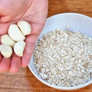 SUBSTITUA O PÃO em 3 MIN! Misture AVEIA E ALHO e vai VICIAR nessa DELÍCIA! Fácil, Rápido e Saudável
