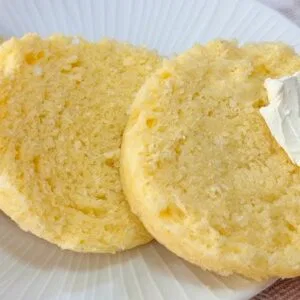 NÃO COMA PÃO! Só 2 MIN, SEM FARINHA, 4 INGREDIENTES e POUCOS CARBOIDRATOS - Fácil, Rápido e Low Carb