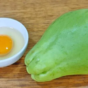 JANTAR INCRÍVEL! Misture OVO CRU e CHUCHU e vai AMAR! Poucas Calorias e Carboidratos, Sem Farinha