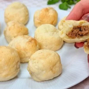 BOLINHO DE MANDIOCA - SEM TRIGO, OVO, LEITE E MANTEIGA! Minha Receita Favorita!