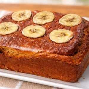 SEM FARINHA E AÇÚCAR, Só 4 INGREDIENTES!  Bolo de Banana INCRÍVEL! Fácil, Rápido, Barato e Saudável