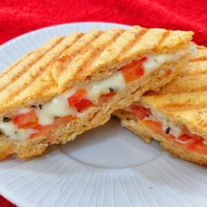 SUBSTITUA O PÃO em 5 MIN! Quase ZERO CARBOIDRATOS, Fofinho e Delicioso! (Fácil e Low Carb)